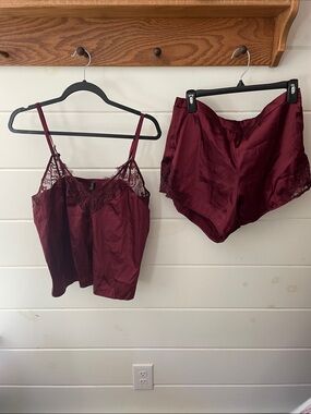 Women’s Burgundy Lace-Trim Satin Chemise Set